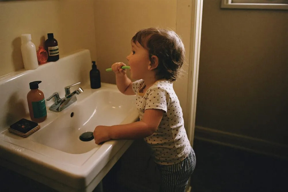 Foto bij artikel: Inbakeren: wanneer het je baby helpt, hoe je het veilig doet en wanneer je stopt